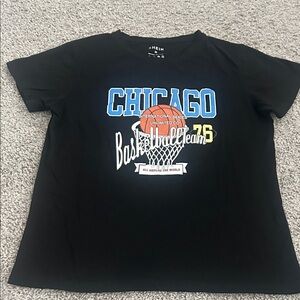Black Chicago Basketball Team T-Shirt size M